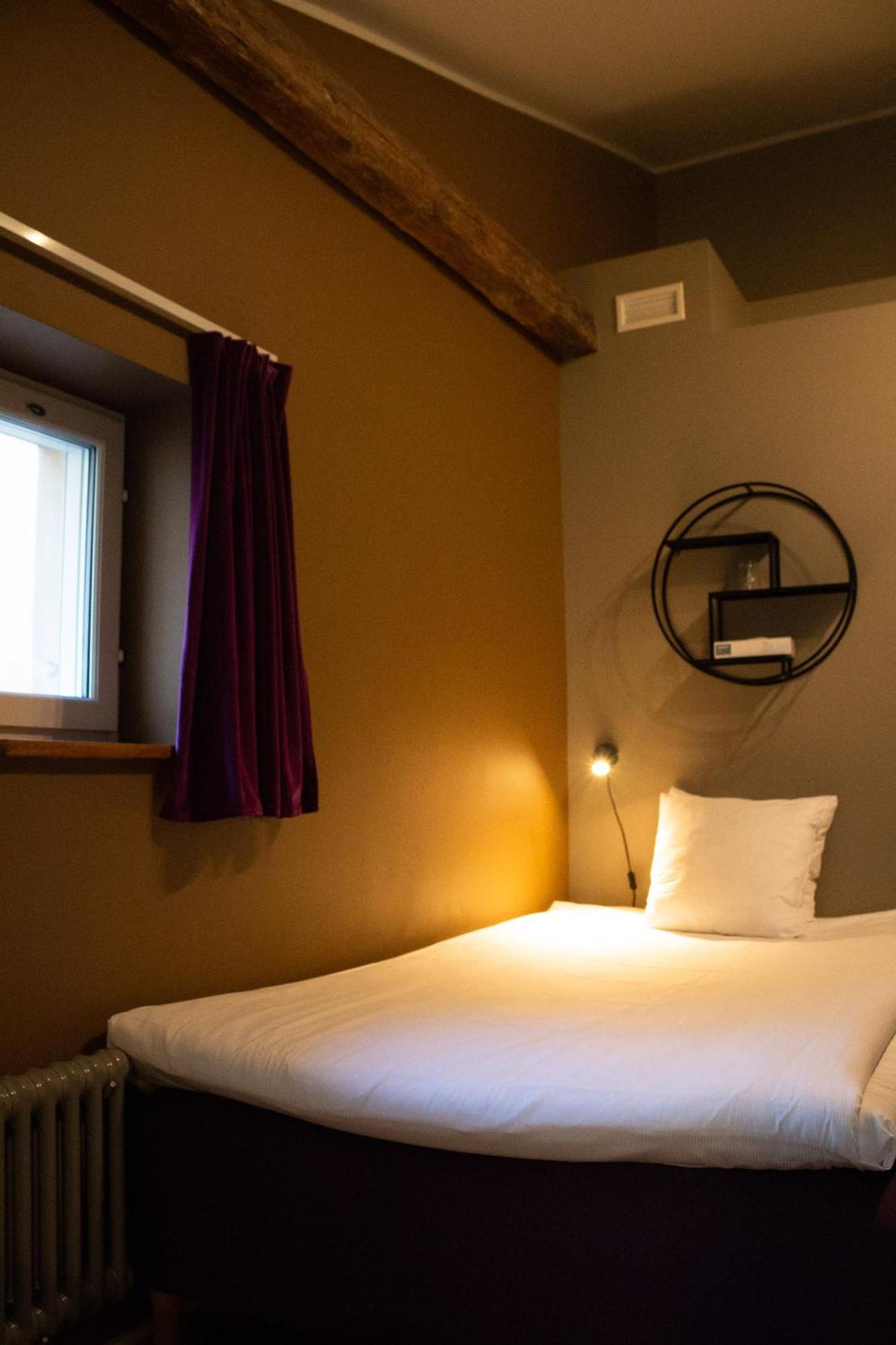 Standard Single Room,1636777318:JPEG