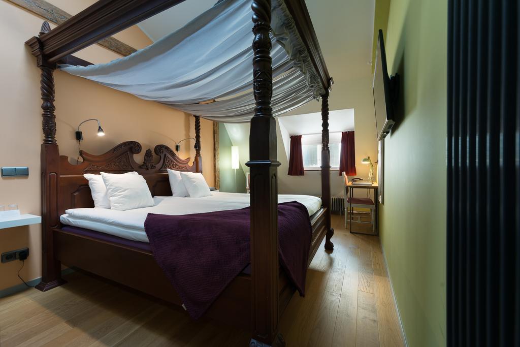 Superior Double or Twin Room,451114464:JPEG